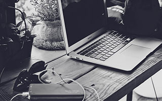 利物浦强势回应阿森纳！斯洛特麾下“铁打核心”浮现——五大焦点解析