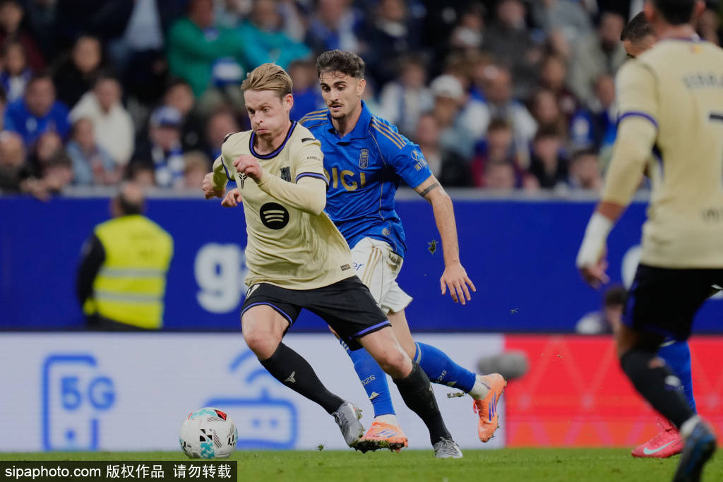 皇家马德里VS巴塞罗那：西甲巅峰对决，谁将笑到最后？